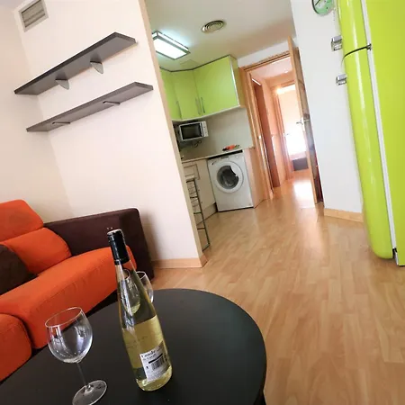 Disseny 2 Apartment